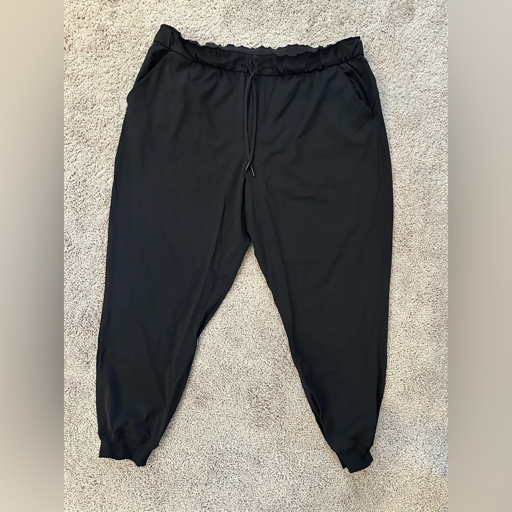 Lululemon. Women’s Stretch High-Rise Jogger